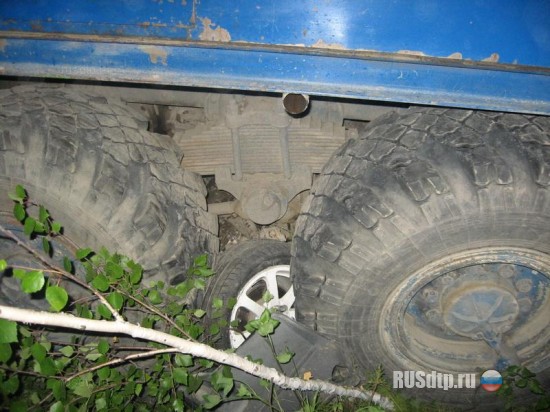 21099 vs УРАЛ 3.jpg